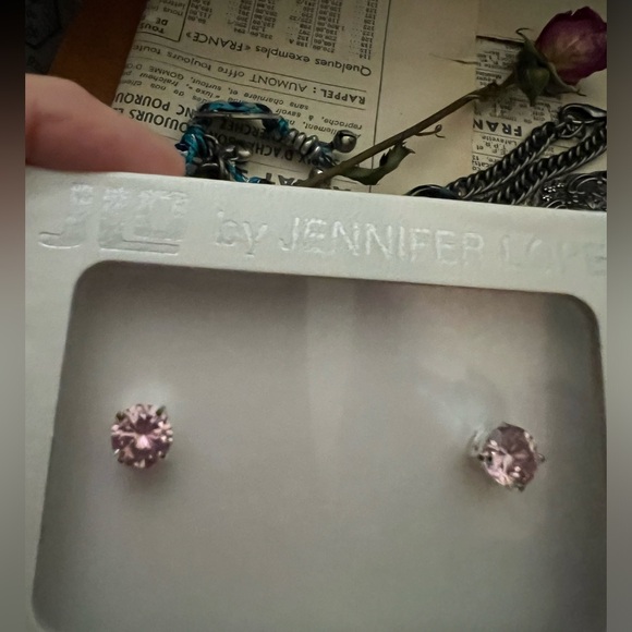 NWT WOMEN’S JLO by JENNIFER LOPEZ CZ STUD EARRINGS. - Picture 2 of 10